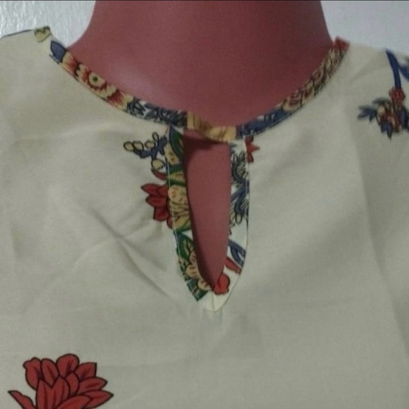 Lightweight Satin Floral Print Cream Mini Dress Crochet Flutter Cap Sleeves - Picture 6 of 11